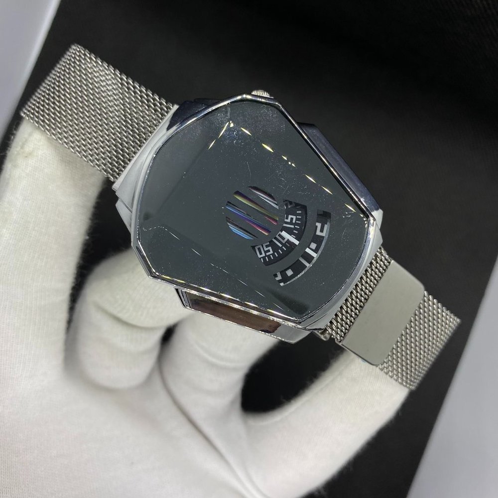 Men's Trending Silver Color Sport Watch